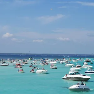 Aparthotel Marvelous 9th Floor Gulf, Pool & Sunset View, Destin
