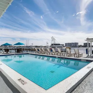 Hotel On Harbor, Ascend Collection, Destin